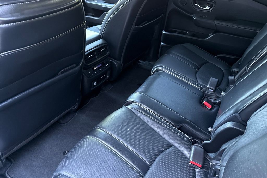 Certified 2024 Honda Pilot Elite image 7