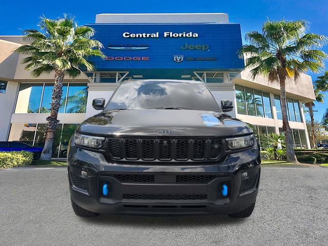 Certified 2025 Jeep Grand Cherokee Trailhawk w/ Advanced Protech Group II AWD/4WD image 3