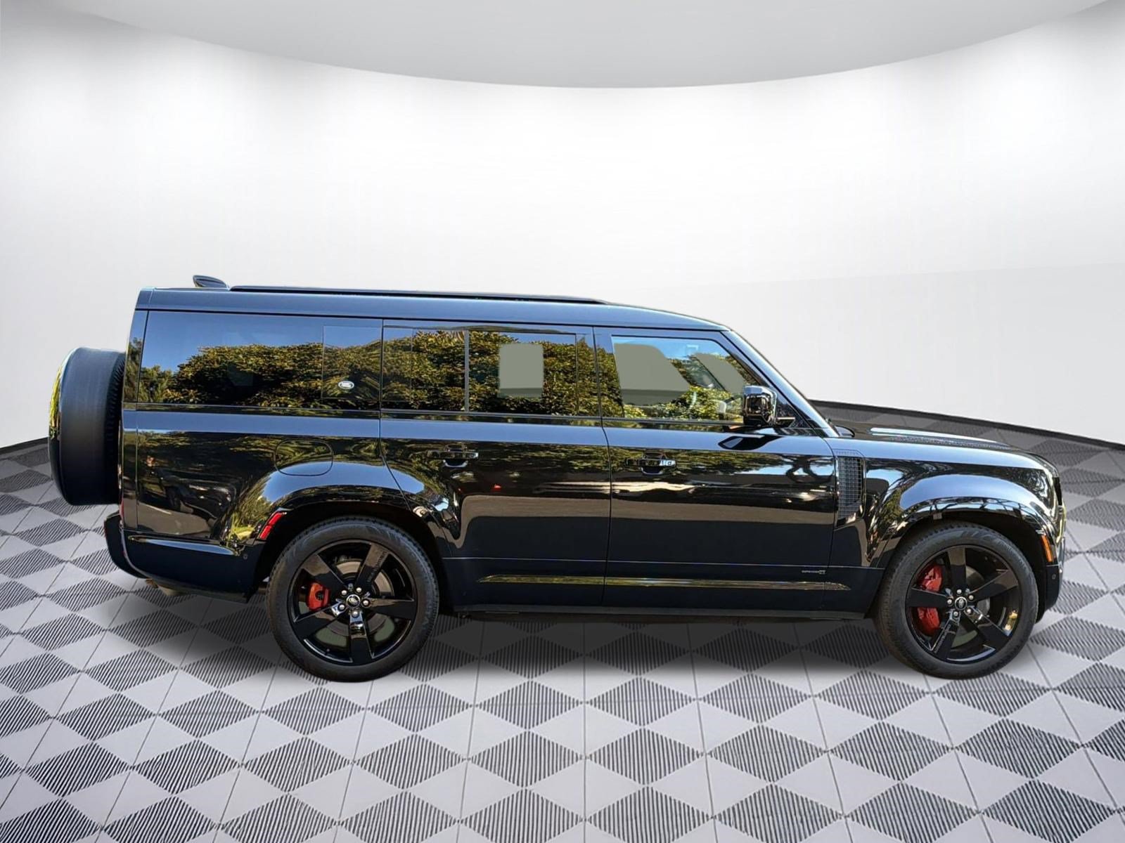 Used 2023 Land Rover Defender 130 X AWD/4WD image 8