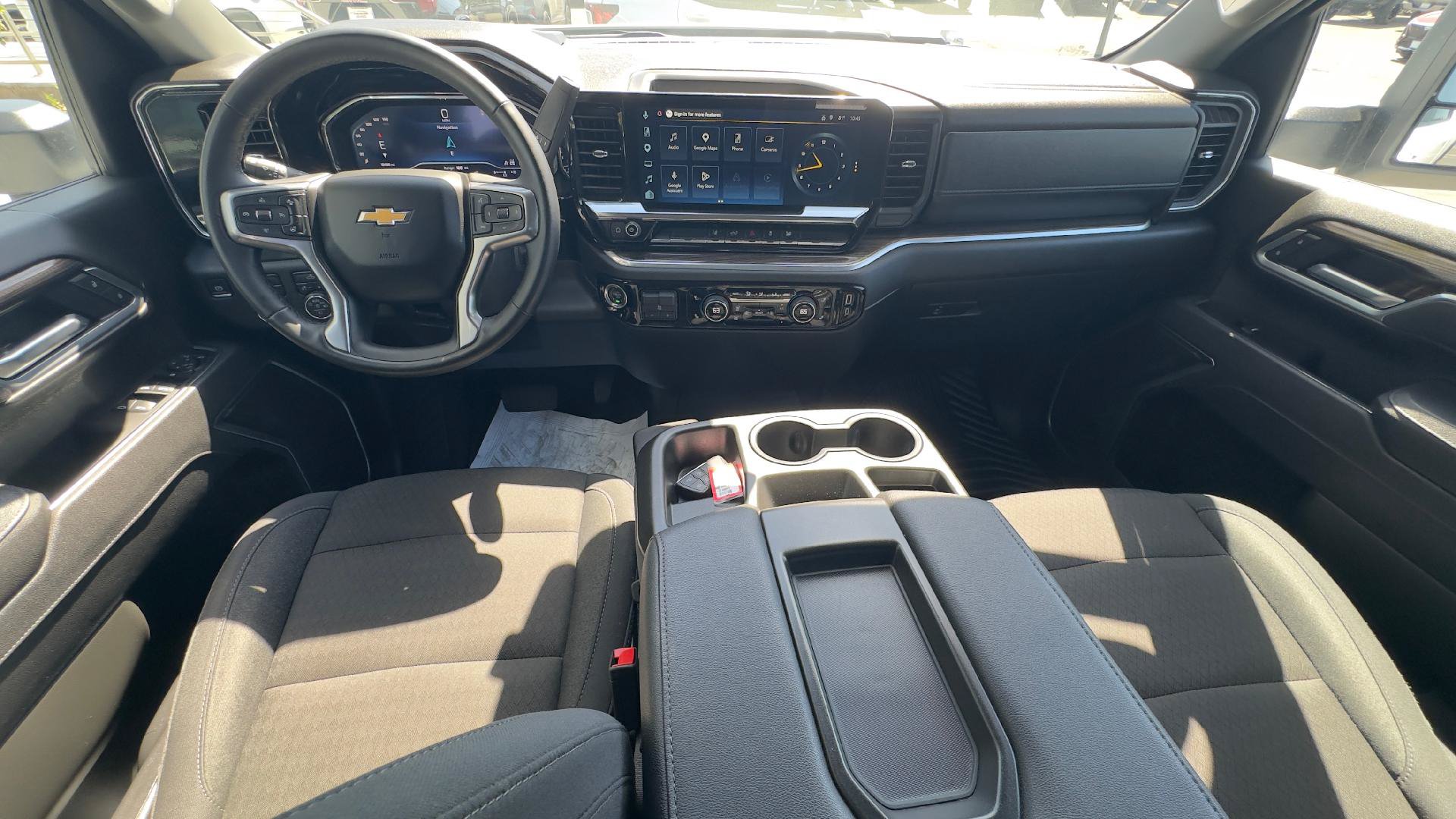 Used 2025 Chevrolet Silverado 2500 LT w/ Convenience Package AWD/4WD image 9