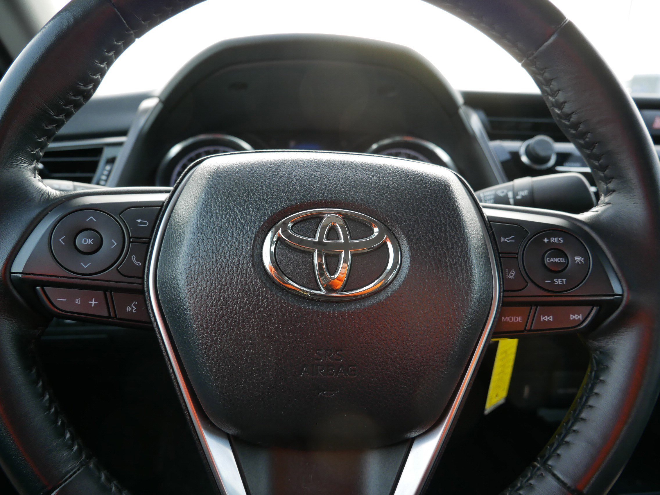 Used 2020 Toyota Camry SE image 23