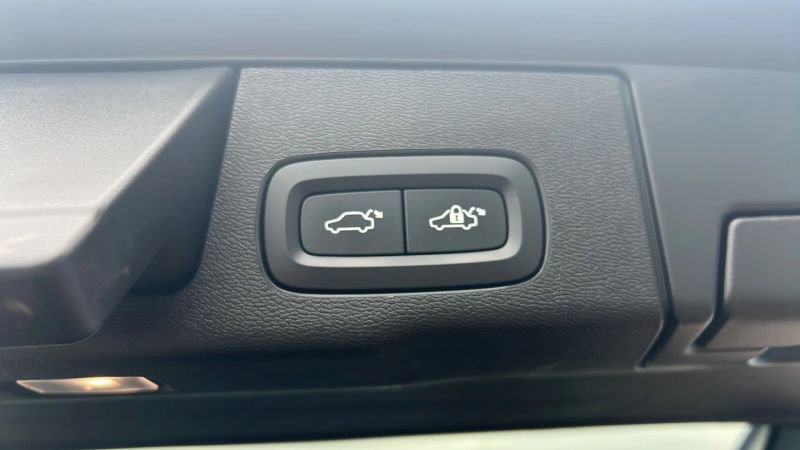 Used 2021 Volvo XC60 T8 Inscription Expression AWD/4WD image 11