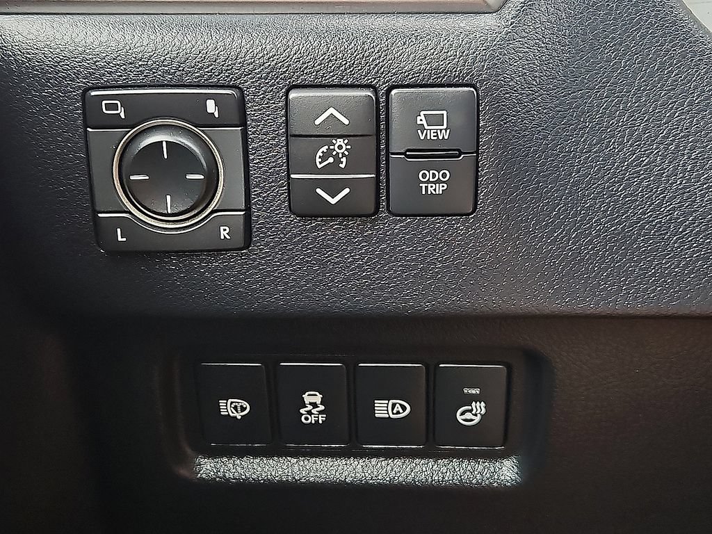 Used 2022 Lexus GX 460 Luxury w/ Sport Design Package AWD/4WD image 21