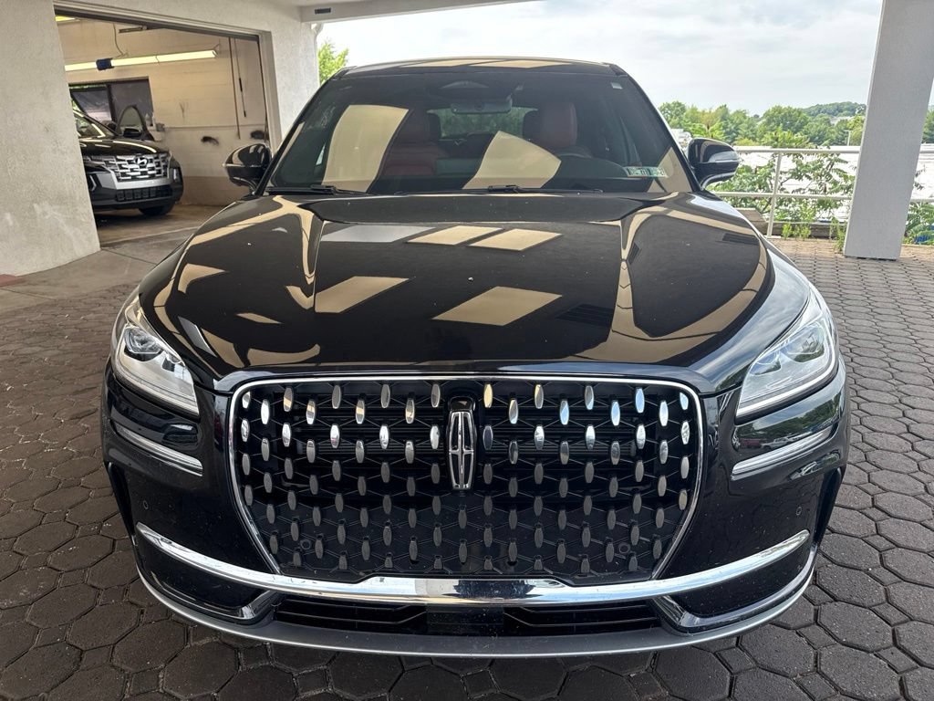 Certified 2025 Lincoln Corsair Reserve AWD/4WD image 2