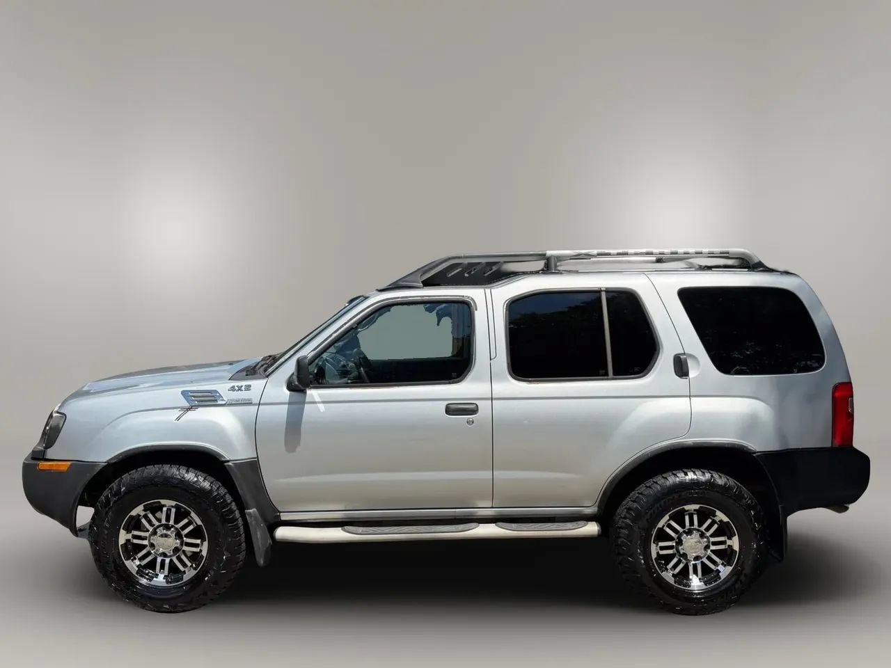 Used 2003 Nissan Xterra XE RWD image 2