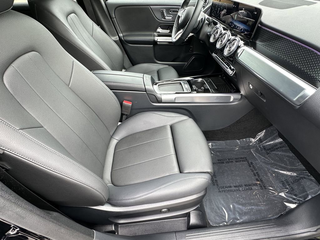 Certified 2025 Mercedes-Benz GLB 250 image 15