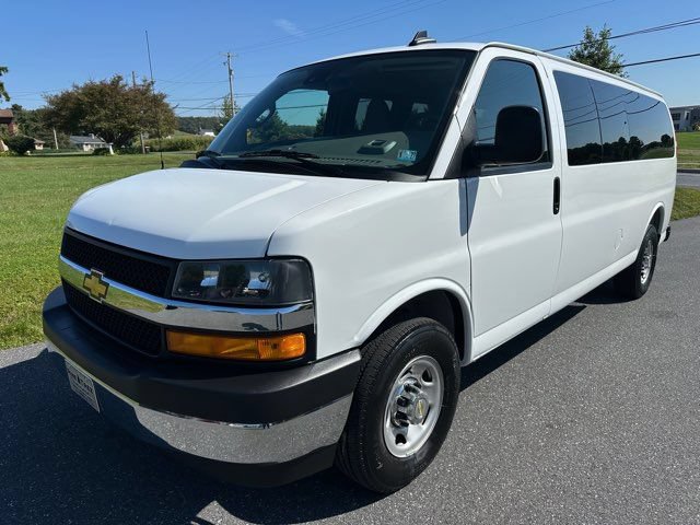 Used 2025 Chevrolet Express 3500 LT w/ LT Preferred Equipment Group RWD image 1