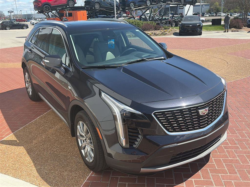 Used 2023 Cadillac XT4 Premium Luxury w/ Technology Package image 5