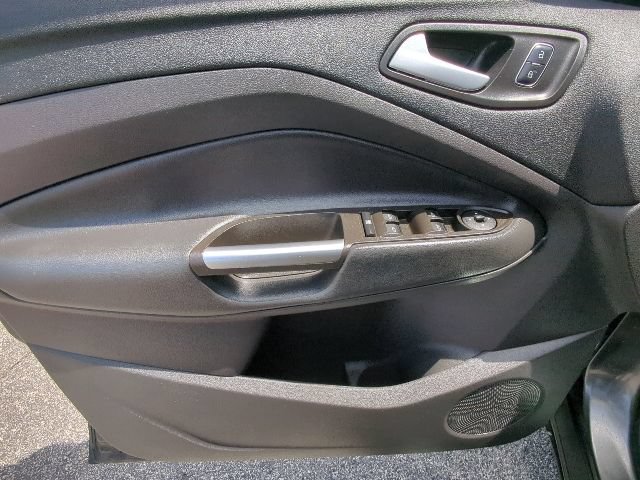 Used 2017 Ford Escape SE AWD/4WD image 12