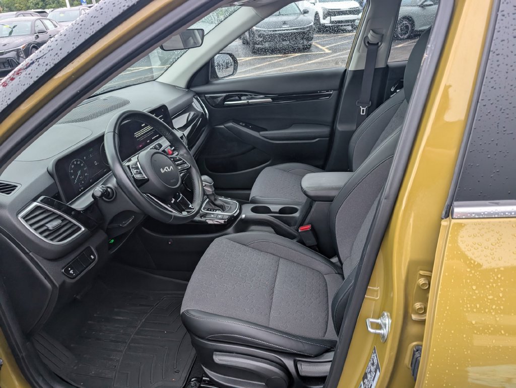 Used 2024 Kia Seltos X-Line AWD/4WD image 11