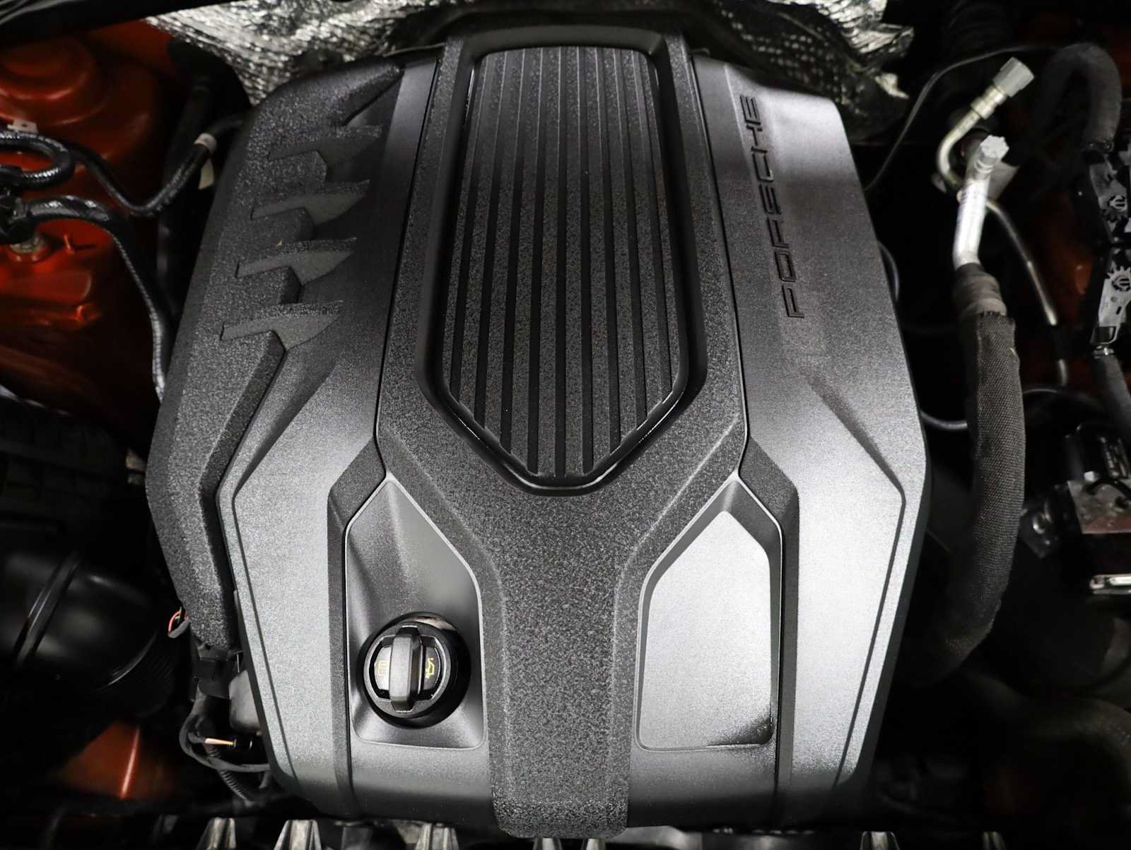 Certified 2022 Porsche Macan AWD/4WD image 42