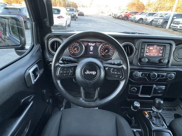 Used 2020 Jeep Gladiator Sport image 18