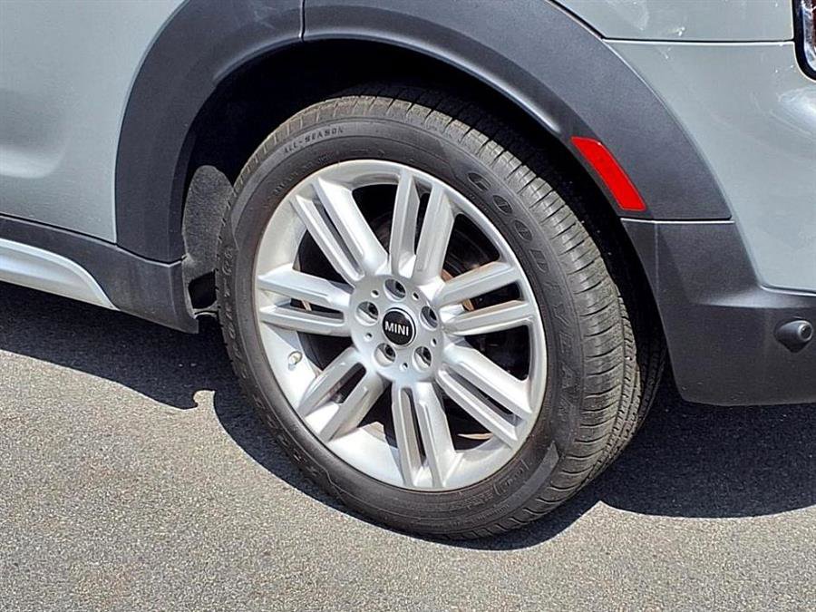 Used 2022 MINI Cooper Countryman S w/ Signature Upholstery Package image 9
