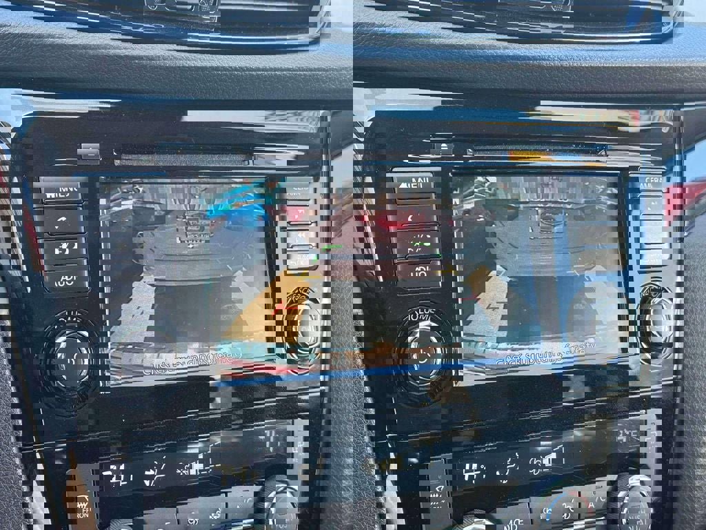 Used 2022 Nissan Rogue Sport SV image 29