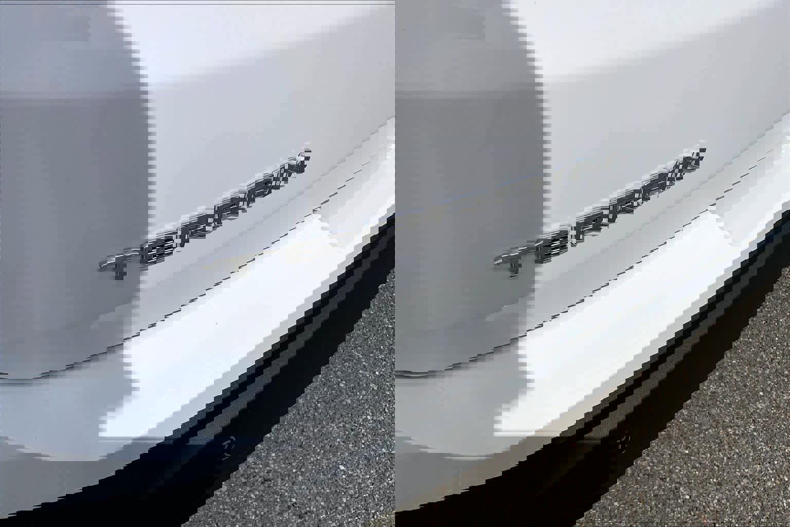 Used 2023 GMC Terrain SLE w/ Driver Convenience Package image 32