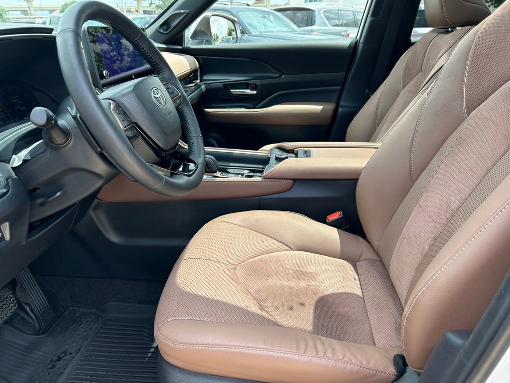 Certified 2024 Toyota Grand Highlander AWD Hybrid image 11