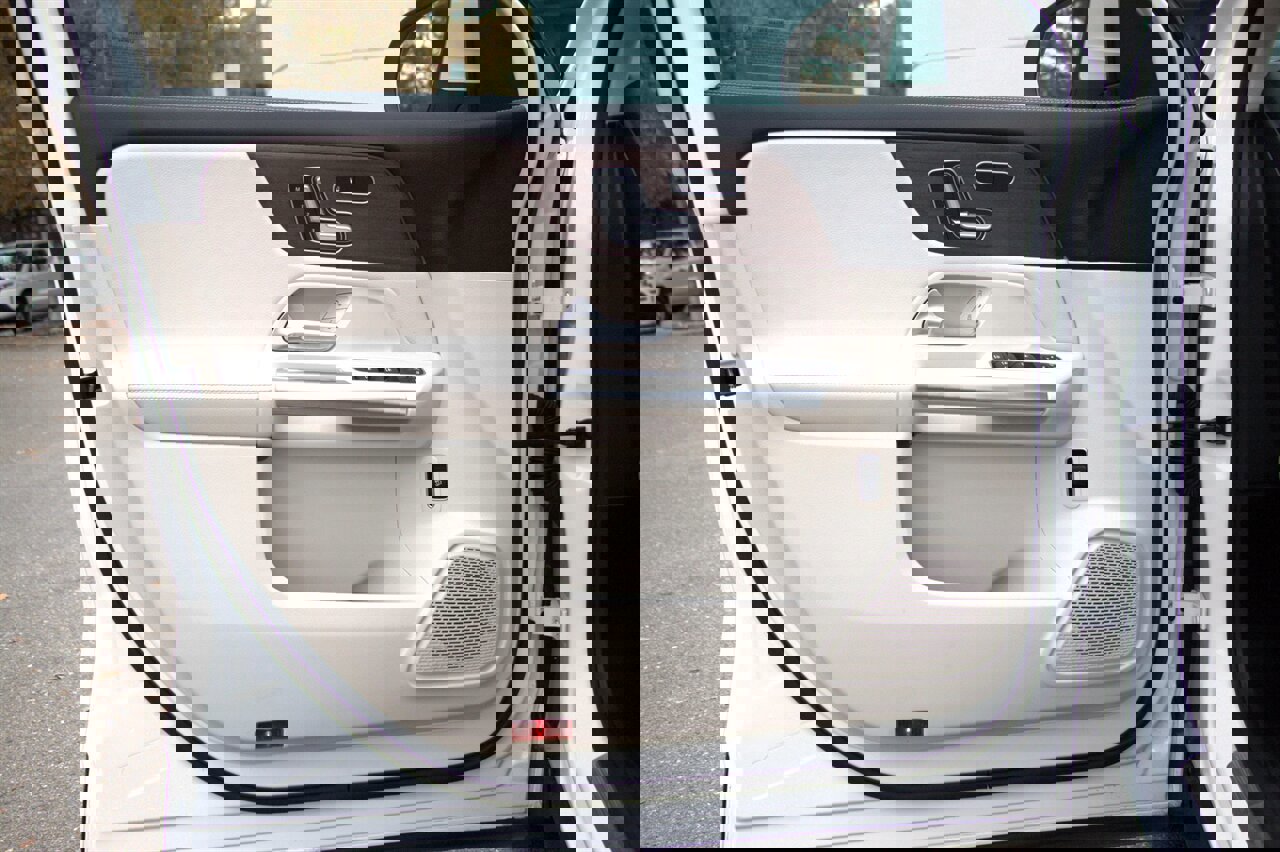 Used 2023 Mercedes-Benz GLA 250 4MATIC image 11