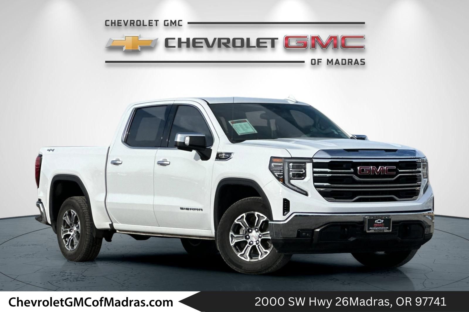 Used 2025 GMC Sierra 1500 SLT image 1