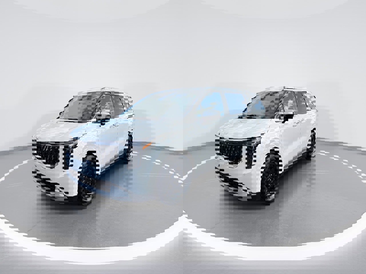 Used 2025 Kia Carnival image 4