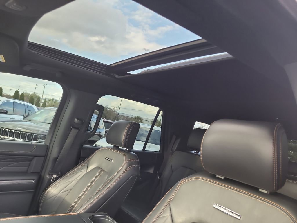 Used 2023 Ford Expedition Platinum image 21