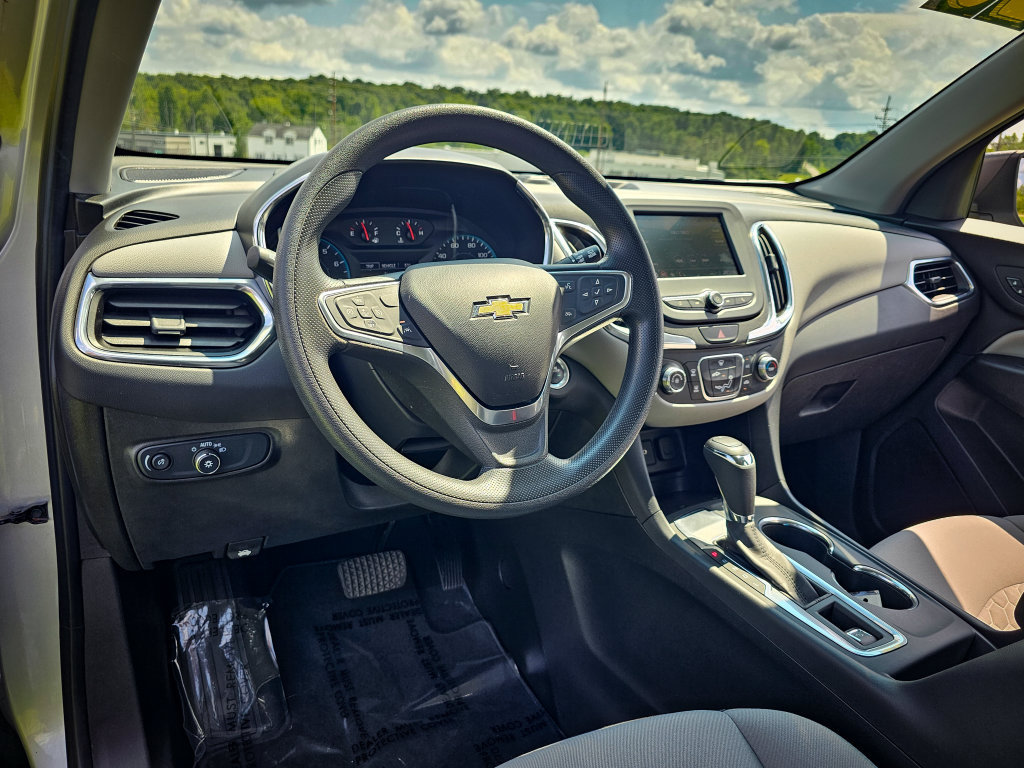Used 2020 Chevrolet Equinox LS FWD image 12