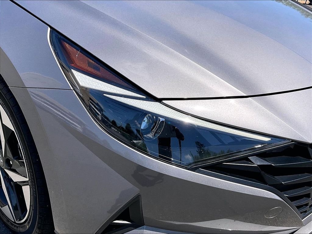 Used 2023 Hyundai Elantra SEL w/ Convenience Package FWD image 30
