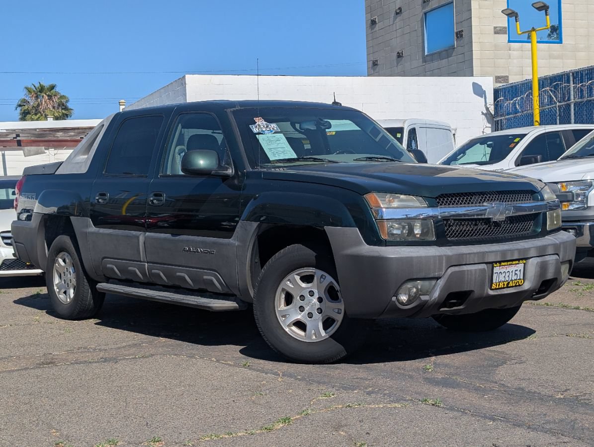 Used 2003 Chevrolet Avalanche 2WD image 2