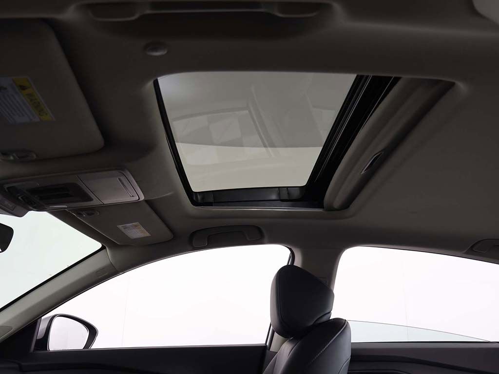 Used 2024 Honda Accord Touring image 15