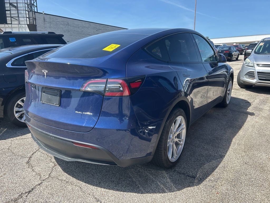 Used 2023 Tesla Model Y Long Range AWD/4WD image 9