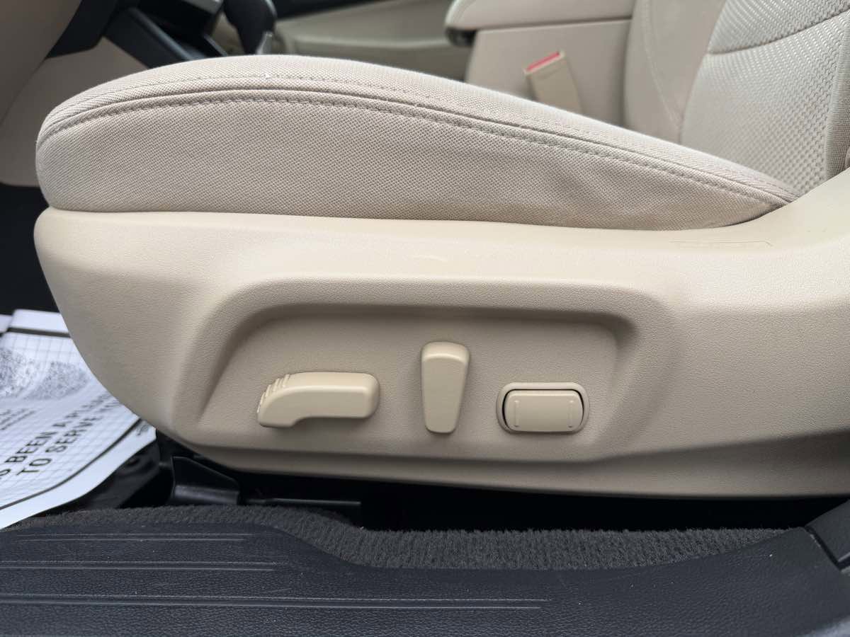 Used 2018 Subaru Outback 2.5i Premium AWD/4WD image 21