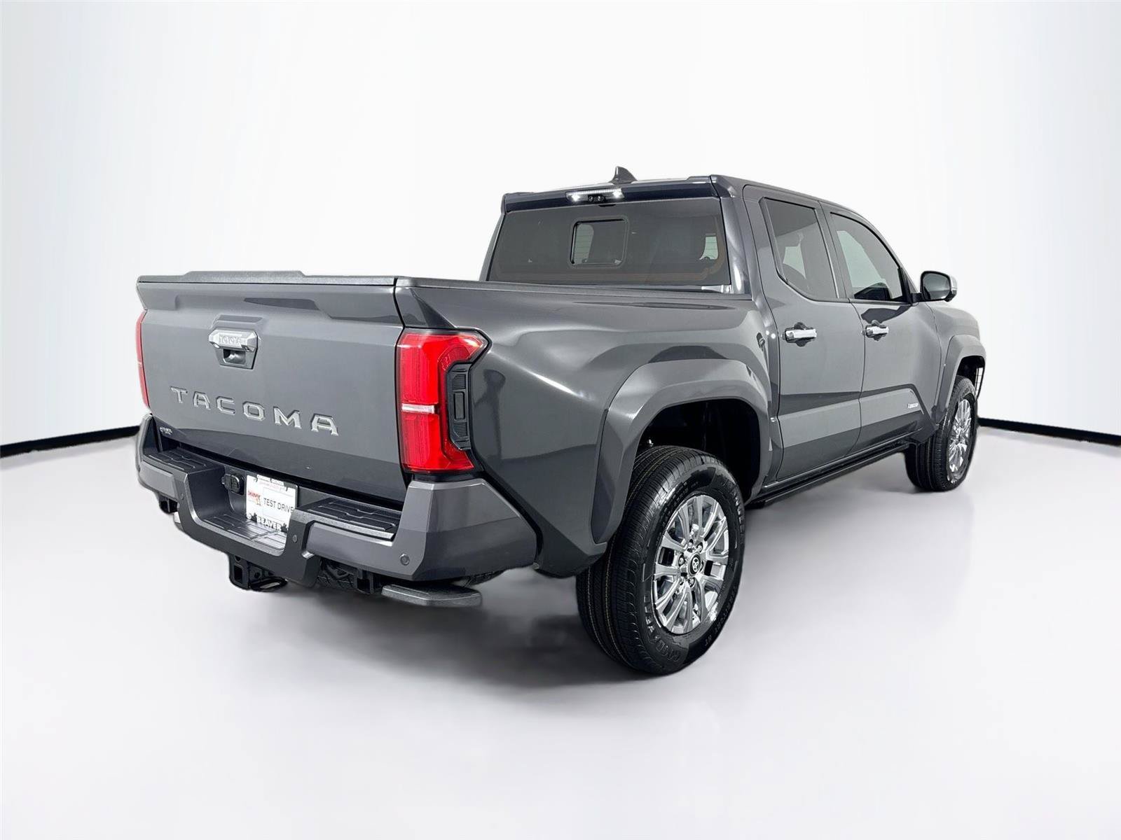 Used 2024 Toyota Tacoma Limited w/ Limited Package (LT) AWD/4WD image 2