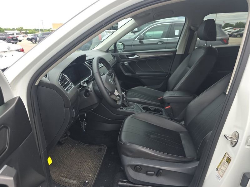 Used 2022 Volkswagen Tiguan SE FWD image 23