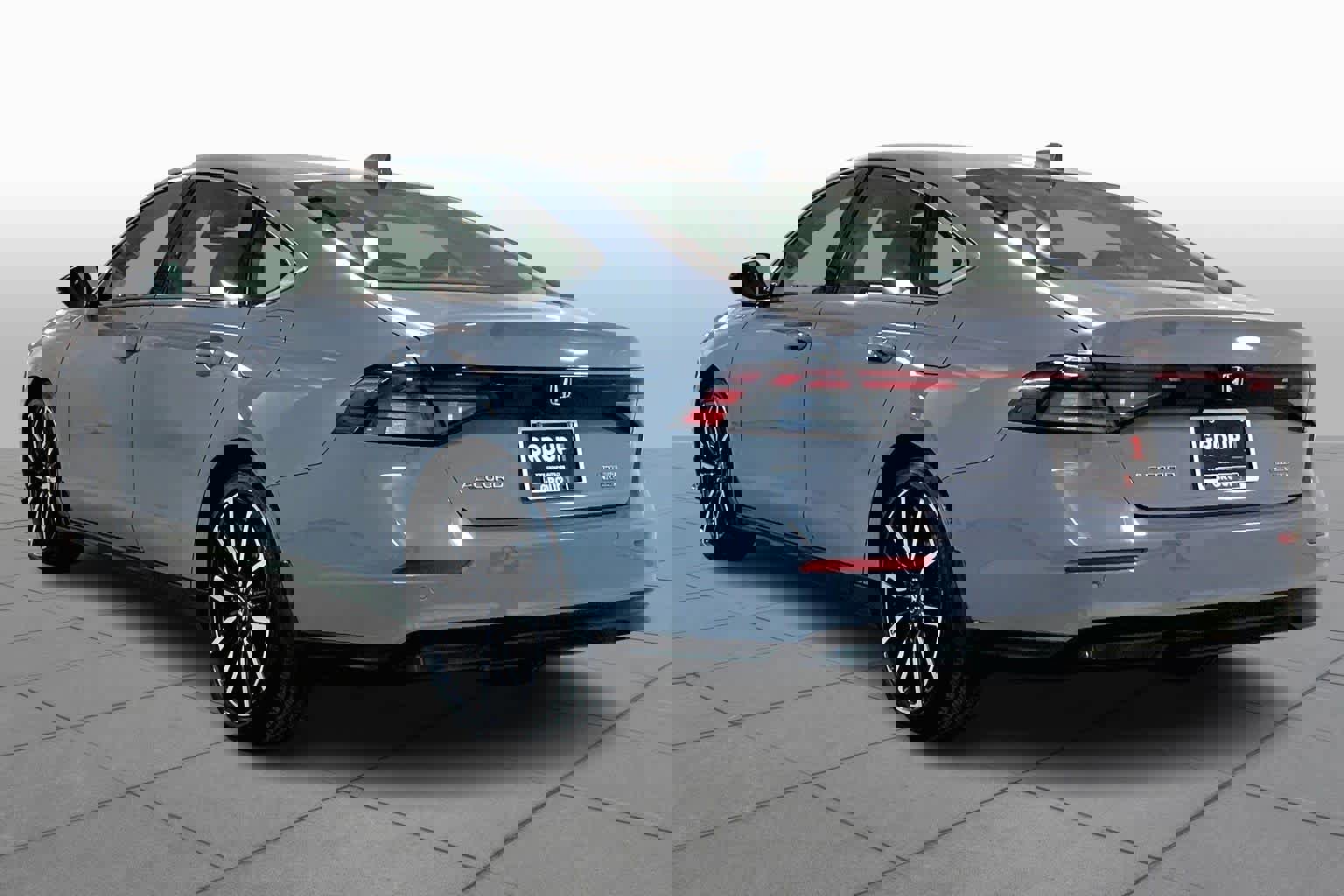 Used 2023 Honda Accord Touring image 11