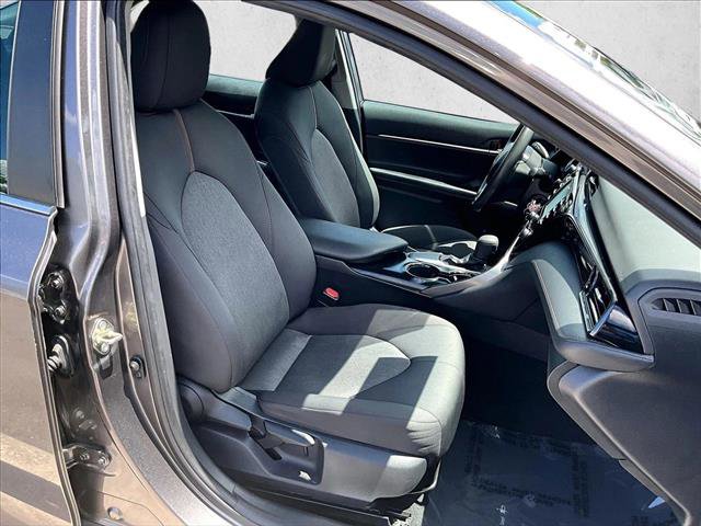Used 2020 Toyota Camry LE FWD image 9