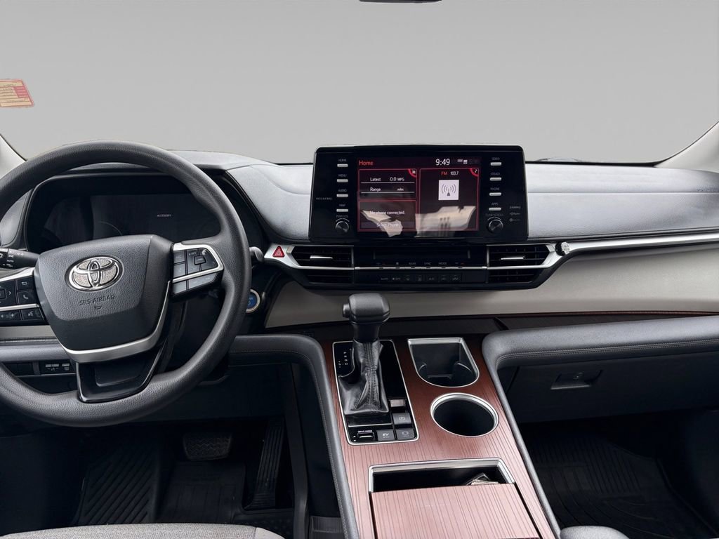 Used 2021 Toyota Sienna LE image 12