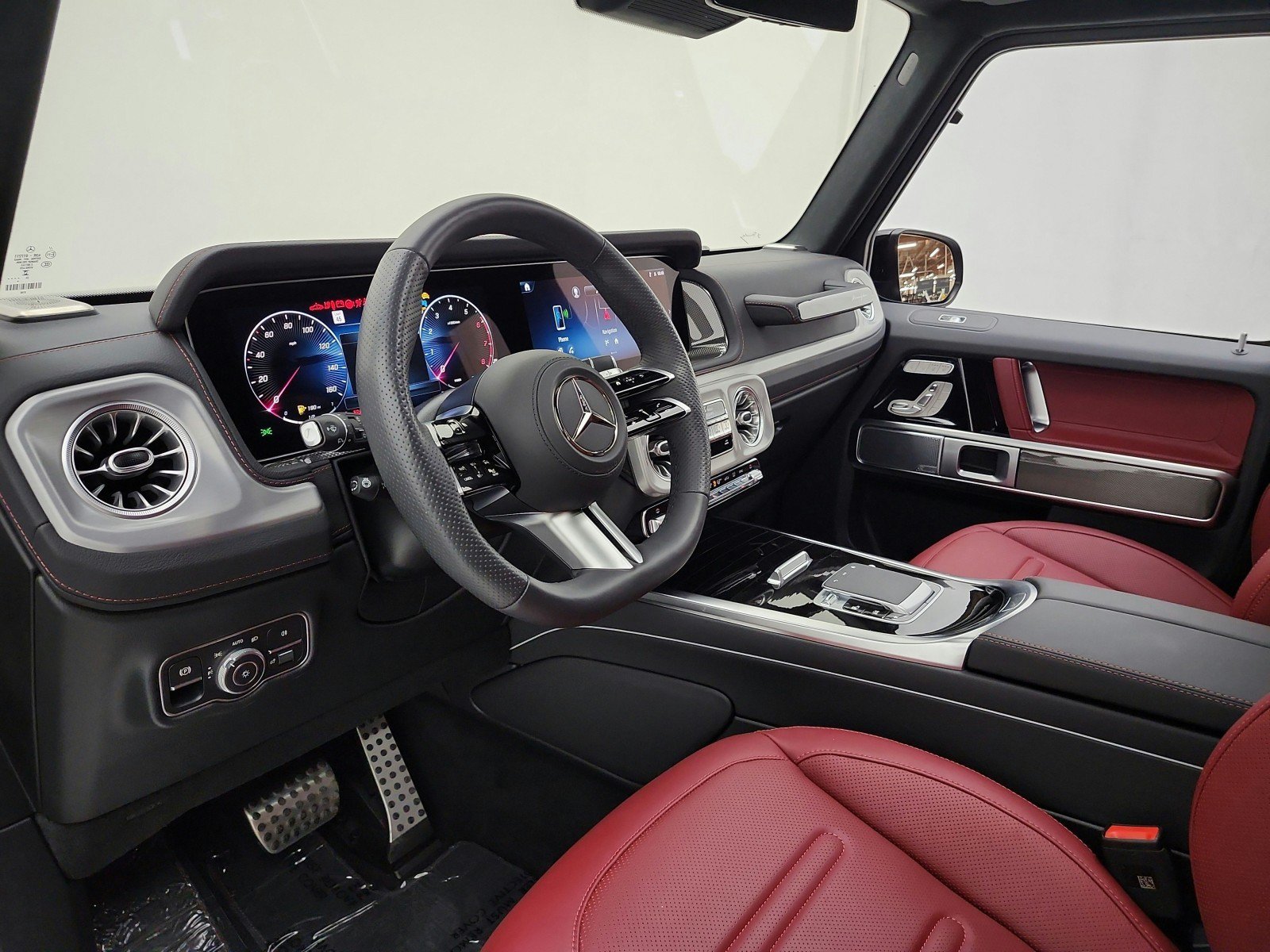 Used 2025 Mercedes-Benz G 550 image 12