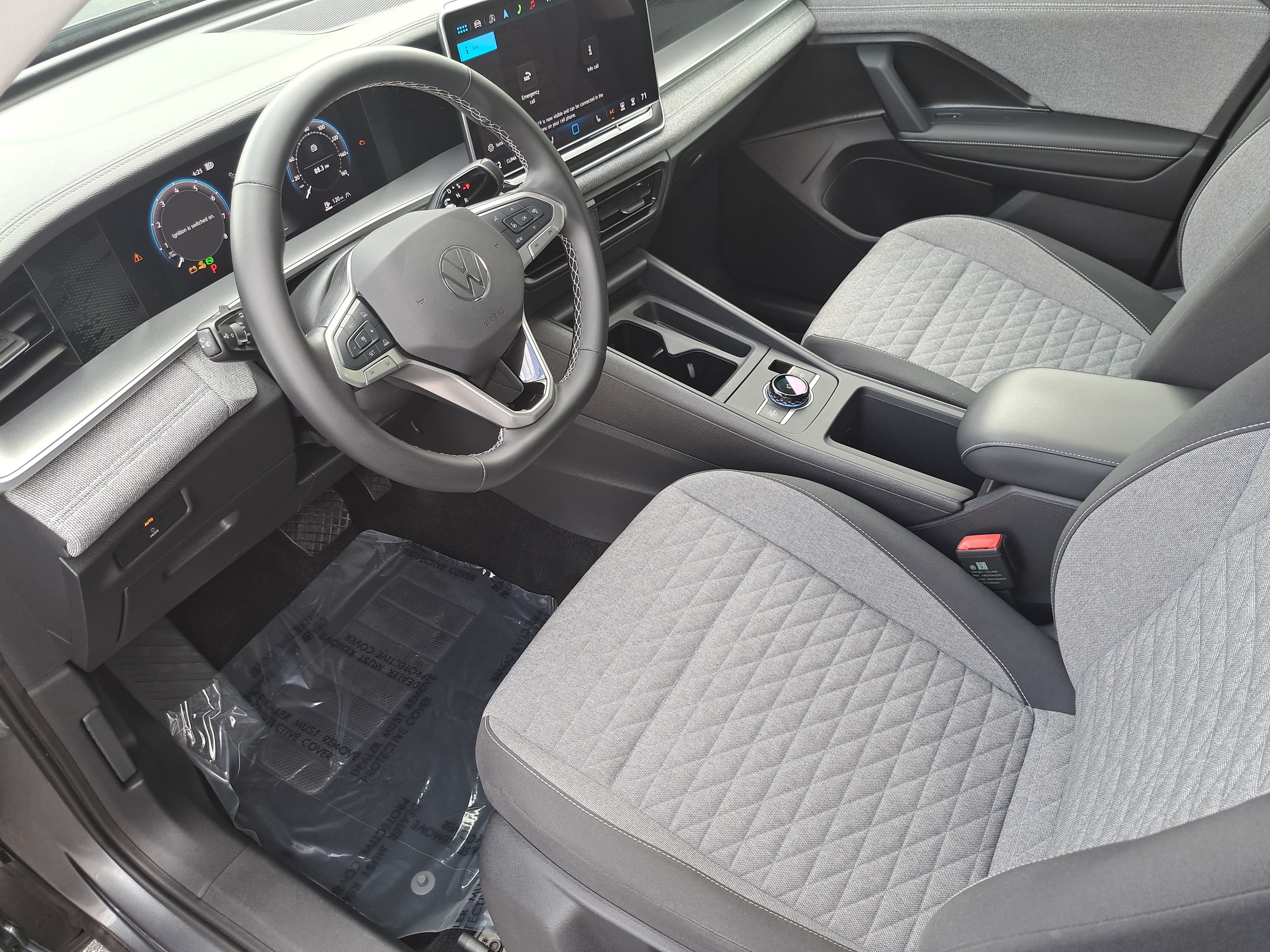 Certified 2025 Volkswagen Tiguan S AWD/4WD image 15