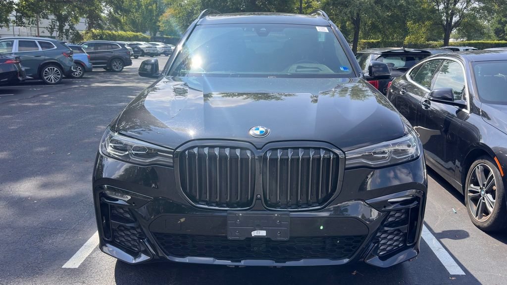 Used 2021 BMW X7 xDrive40i w/ M Sport Package AWD/4WD image 13
