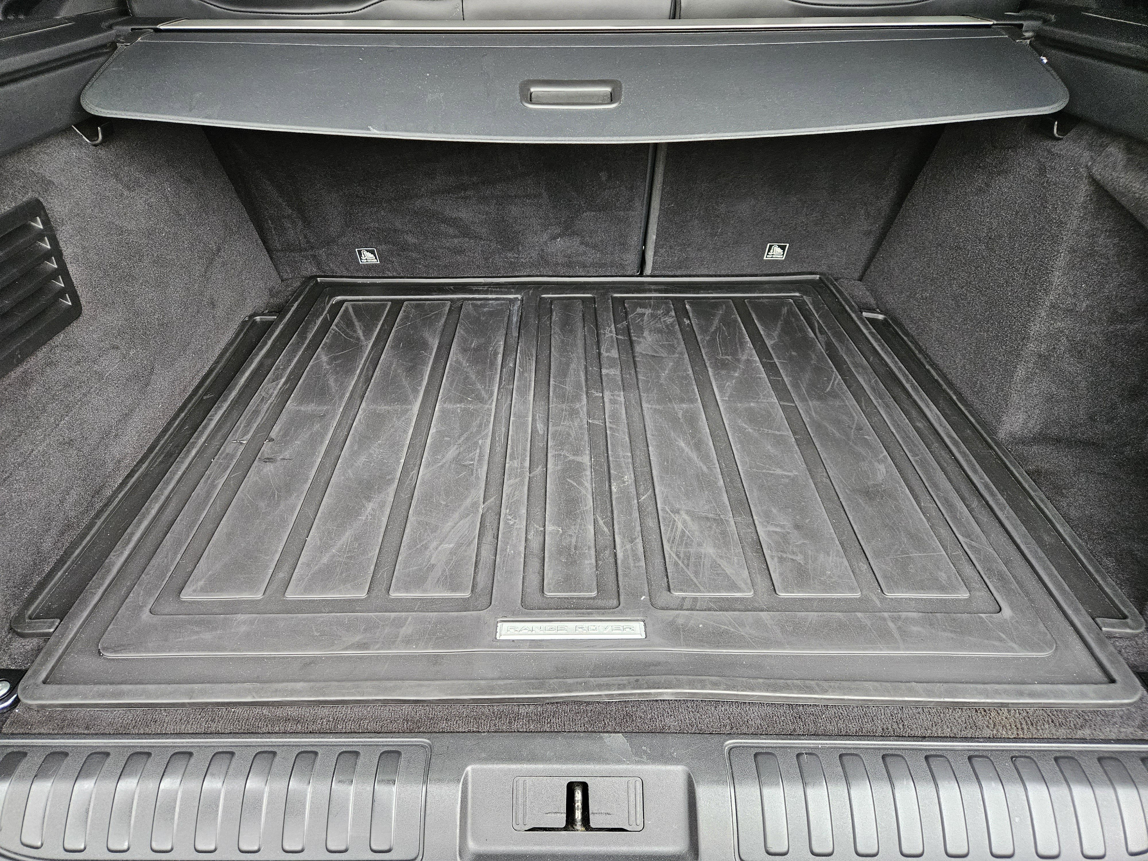 Used 2018 Land Rover Range Rover Sport SVR image 34