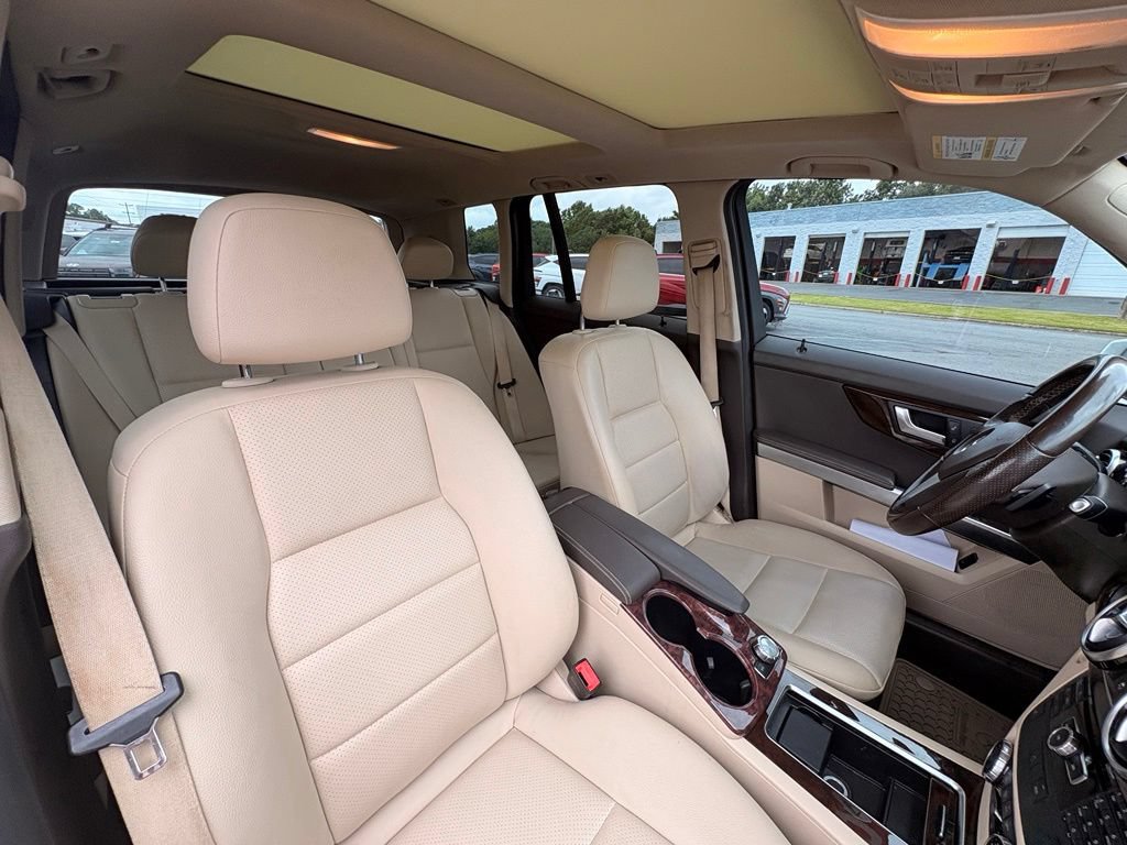 Used 2015 Mercedes-Benz GLK 350 2WD image 29