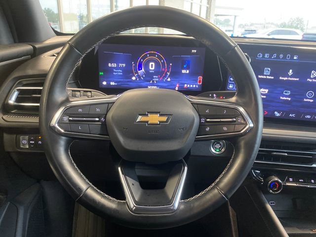 Used 2025 Chevrolet Traverse LT FWD image 18