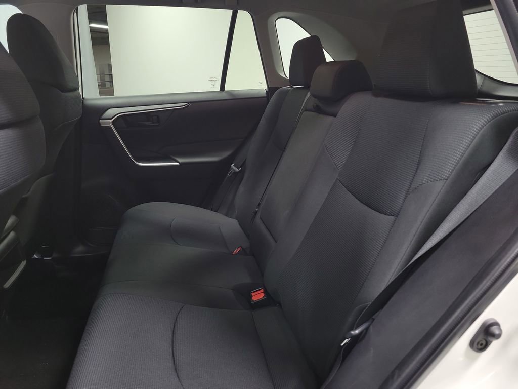 Used 2021 Toyota RAV4 LE image 20