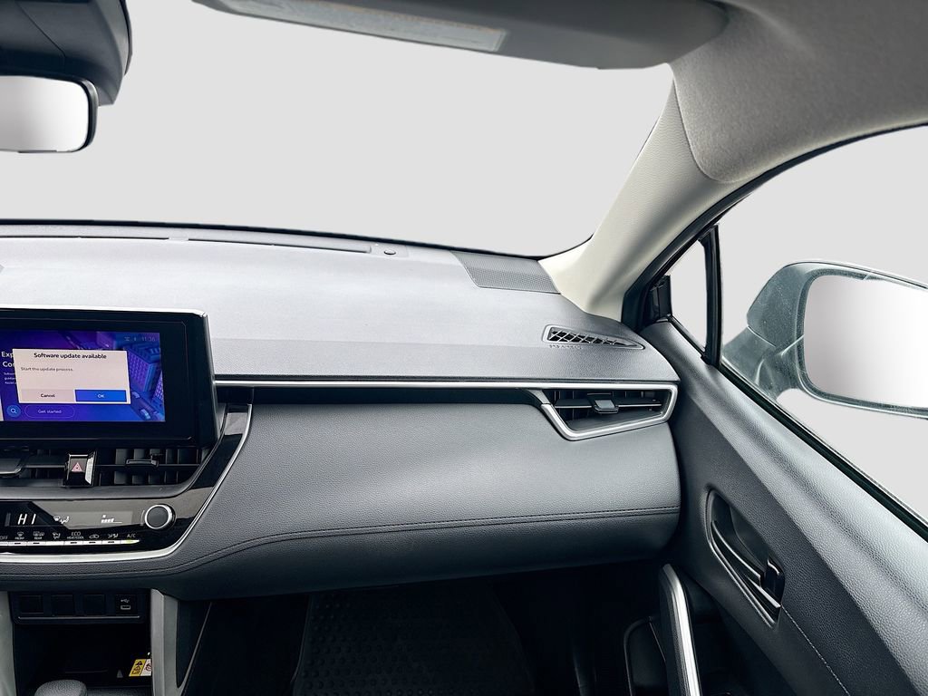 Used 2023 Toyota Corolla Cross LE w/ Moonroof Package image 23