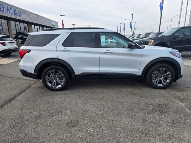 New 2026 Ford Explorer Active w/ Active Comfort Package image 2