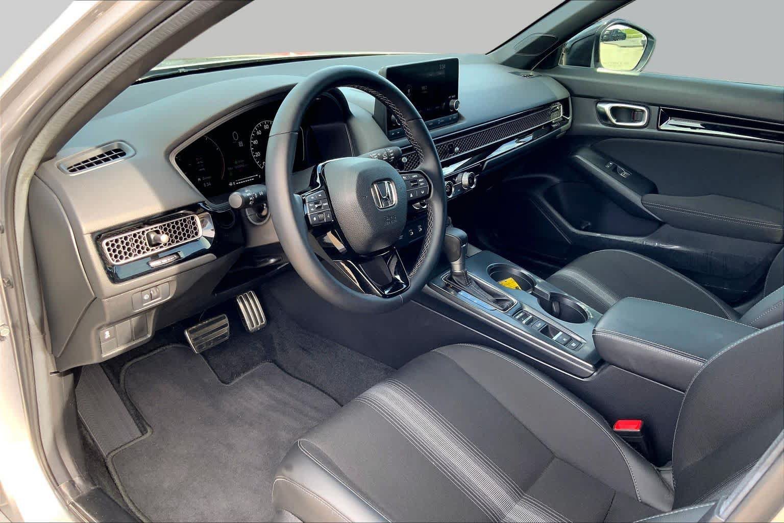 Used 2025 Honda Civic Sport image 18