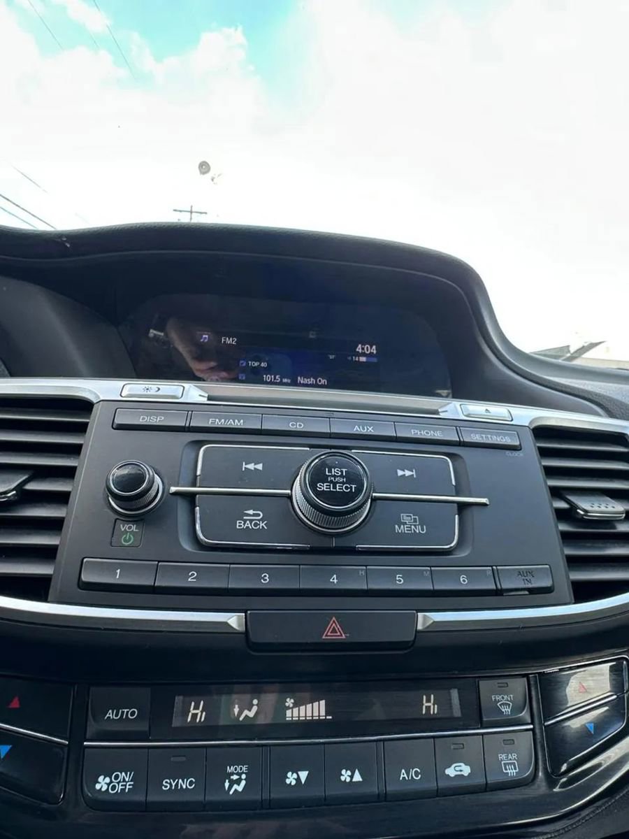 Used 2017 Honda Accord LX image 19