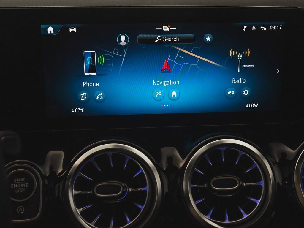 Used 2024 Mercedes-Benz GLA 35 AMG 4MATIC image 18