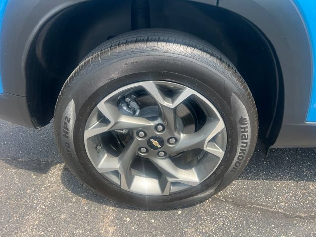 Used 2025 Chevrolet Trax LT w/ Driver Confidence Package FWD image 9