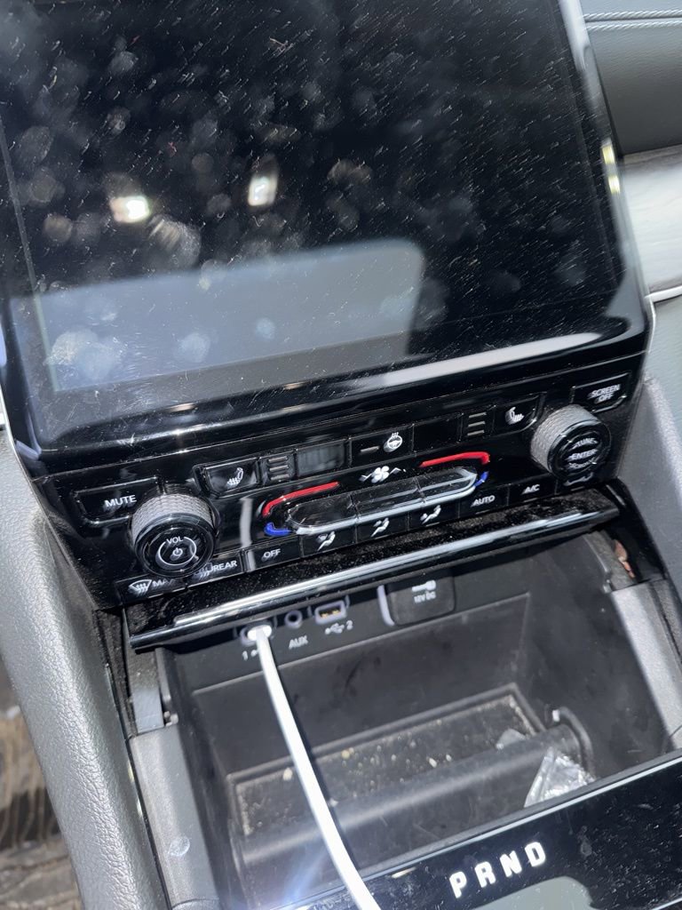 Used 2023 Jeep Grand Cherokee L Limited image 13