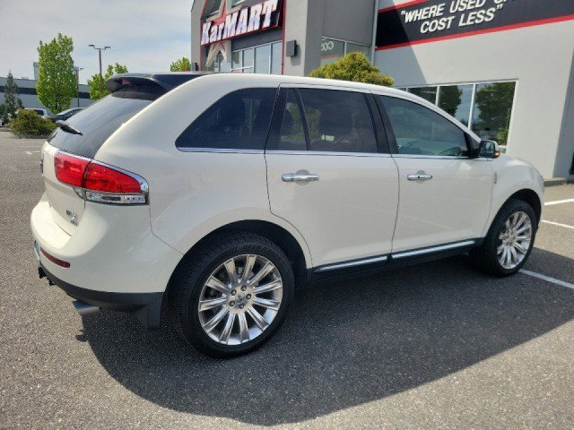 Used 2013 Lincoln MKX AWD image 2
